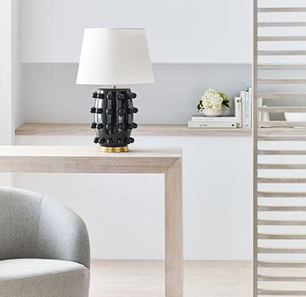 Visual Comfort pöytävalaisimet