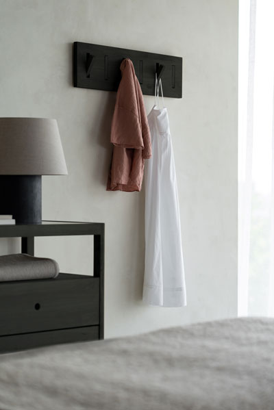 Lipasto Spindle 150 x 56 cm, tammi, musta