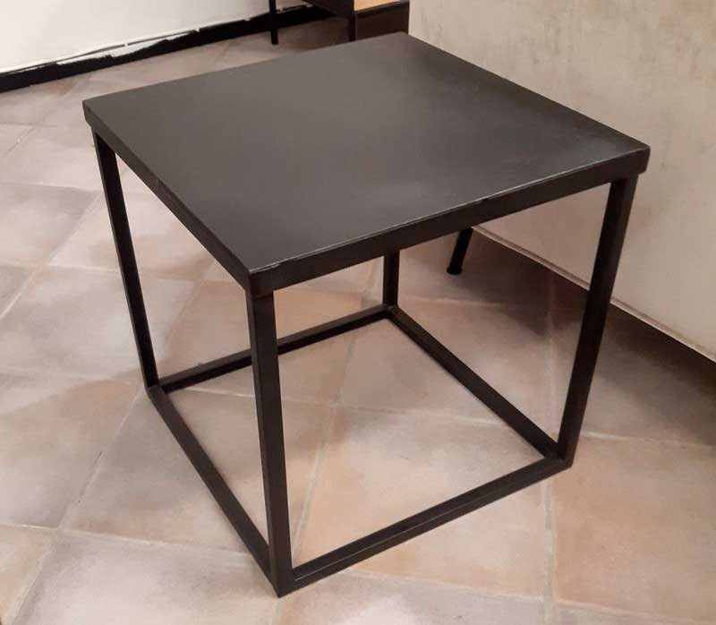 Sivupöytä Slim Square Table 45 x 45 cm