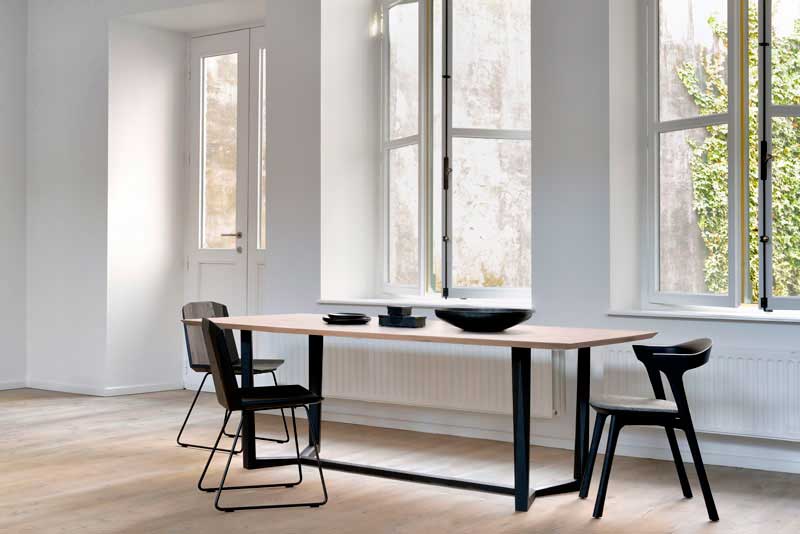 Bok -tuoli, musta tammi, istuin harmaa kangas