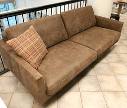 [outlet-sohva-alec] Sohva Alec 3:n istuttava, nahkaverhoilu